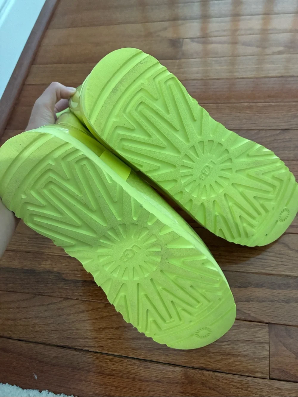Ugg Classic Clear Mini Boot Rain Neon Sulfur Lime Size 11